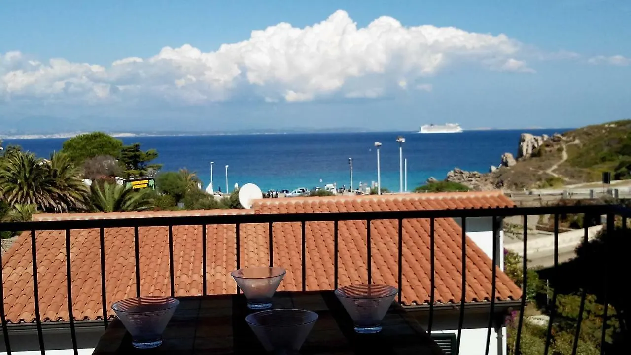 Splendido mono vista mare con wi fi a 100 mt da spiaggia Santa Teresa di Gallura
